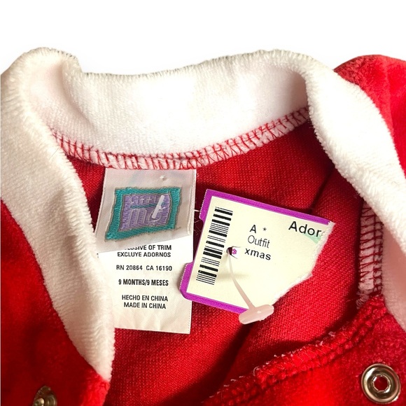 ✨BABY CHRISTMAS FOOTIE✨ - Picture 3 of 4